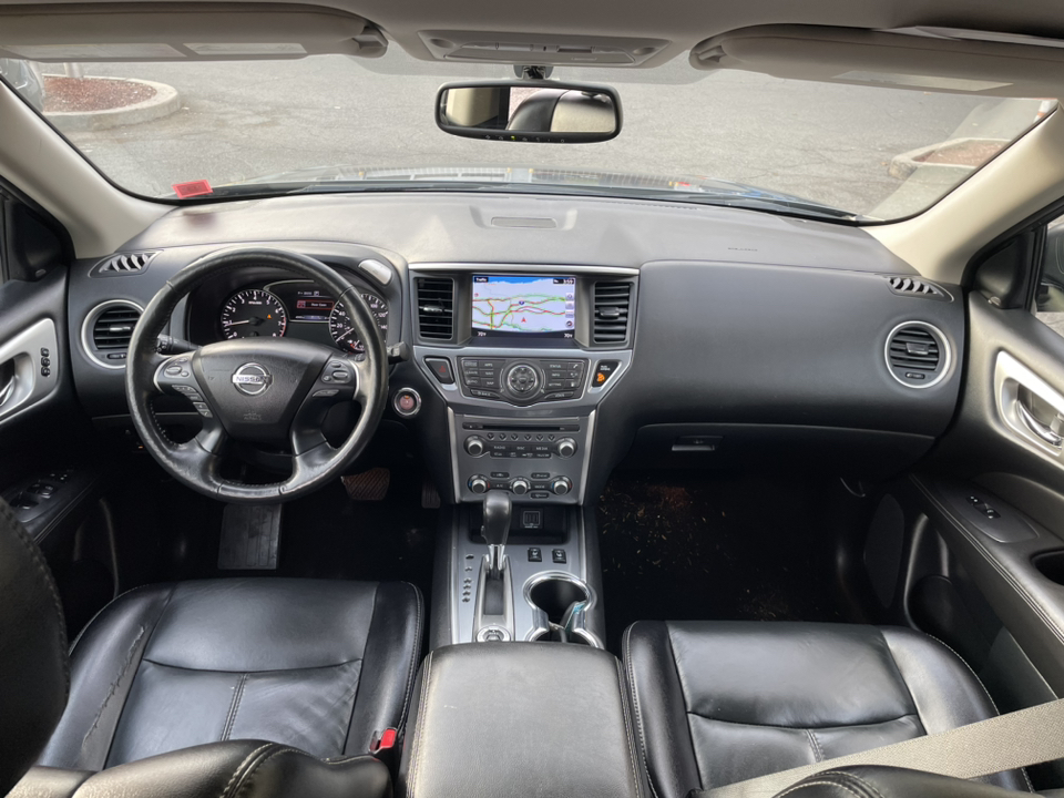 2018 Nissan Pathfinder  12