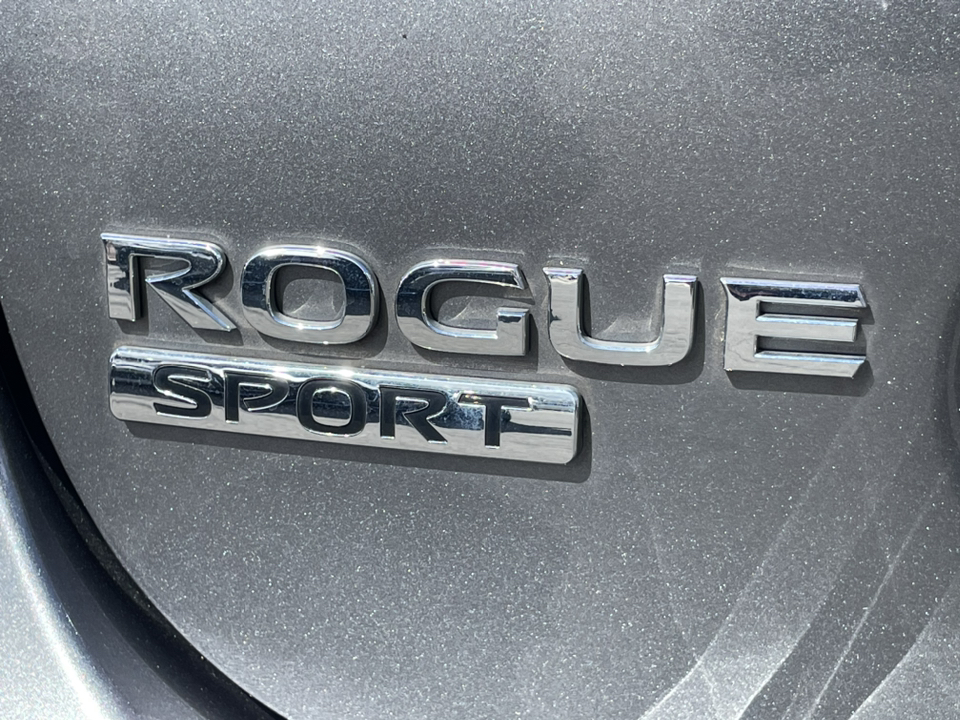 2021 Nissan Rogue Sport SV 34