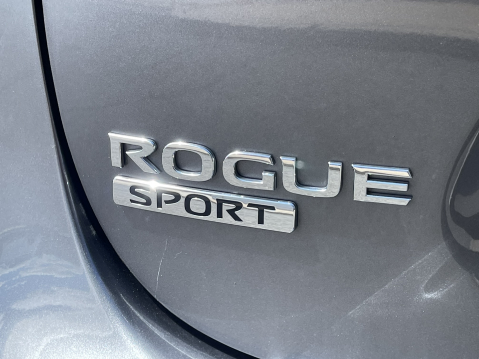 2020 Nissan Rogue Sport SV 33