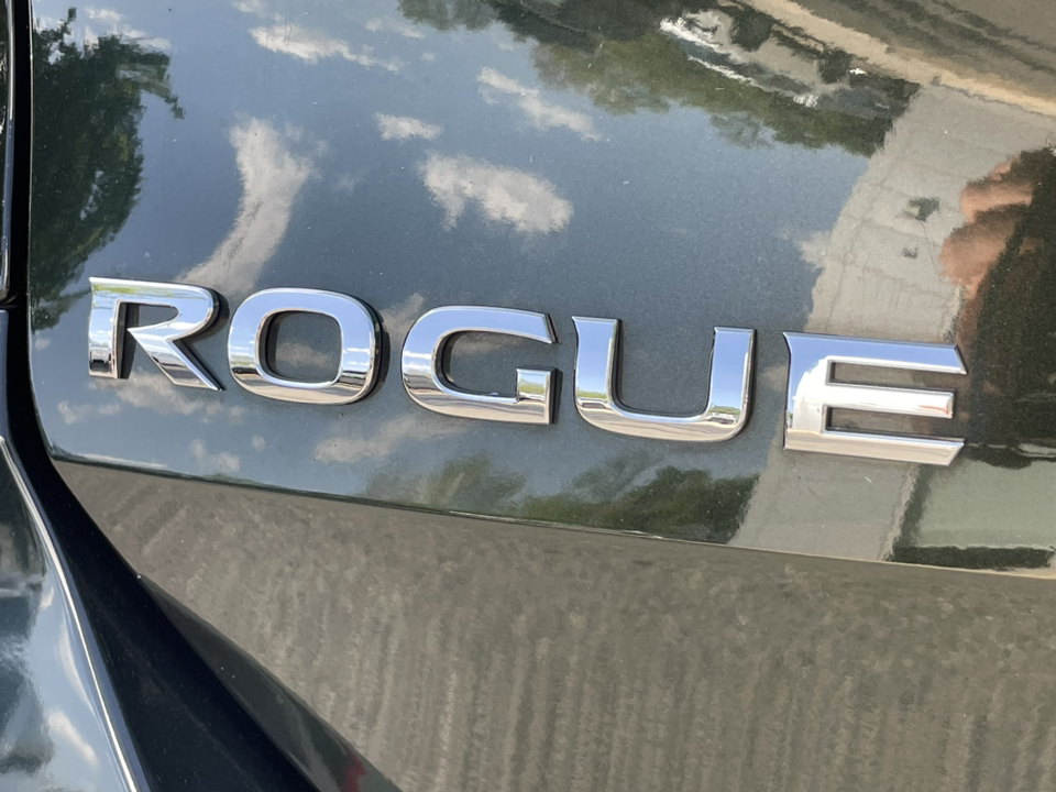 2018 Nissan Rogue SV 34