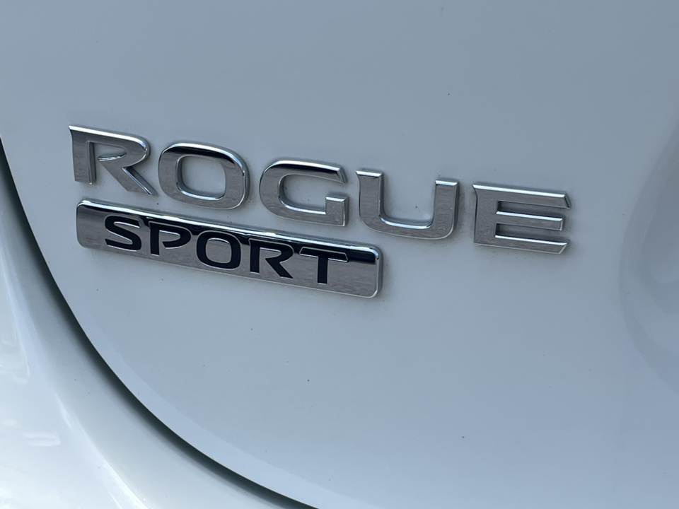 2021 Nissan Rogue Sport SL 34