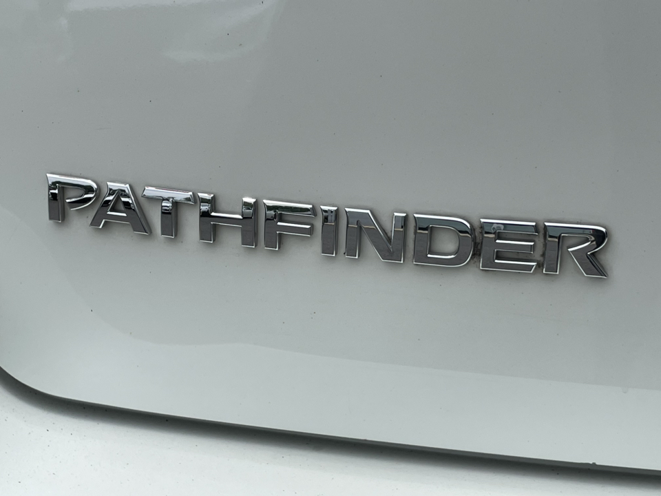 2020 Nissan Pathfinder SV 29
