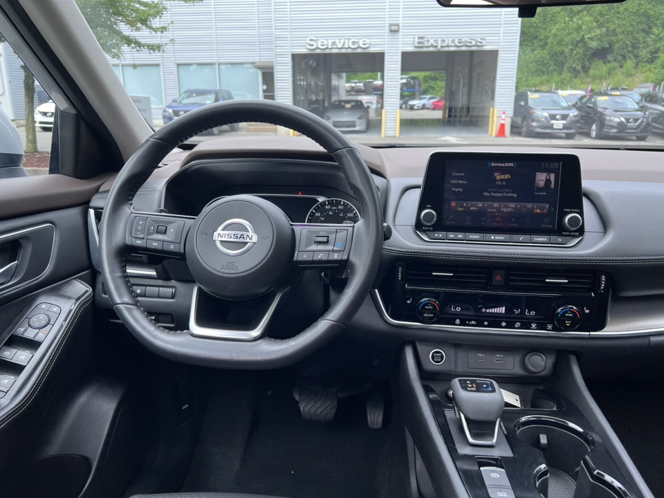 2021 Nissan Rogue SV 14