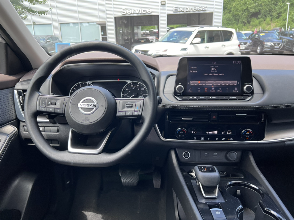 2021 Nissan Rogue SV 14