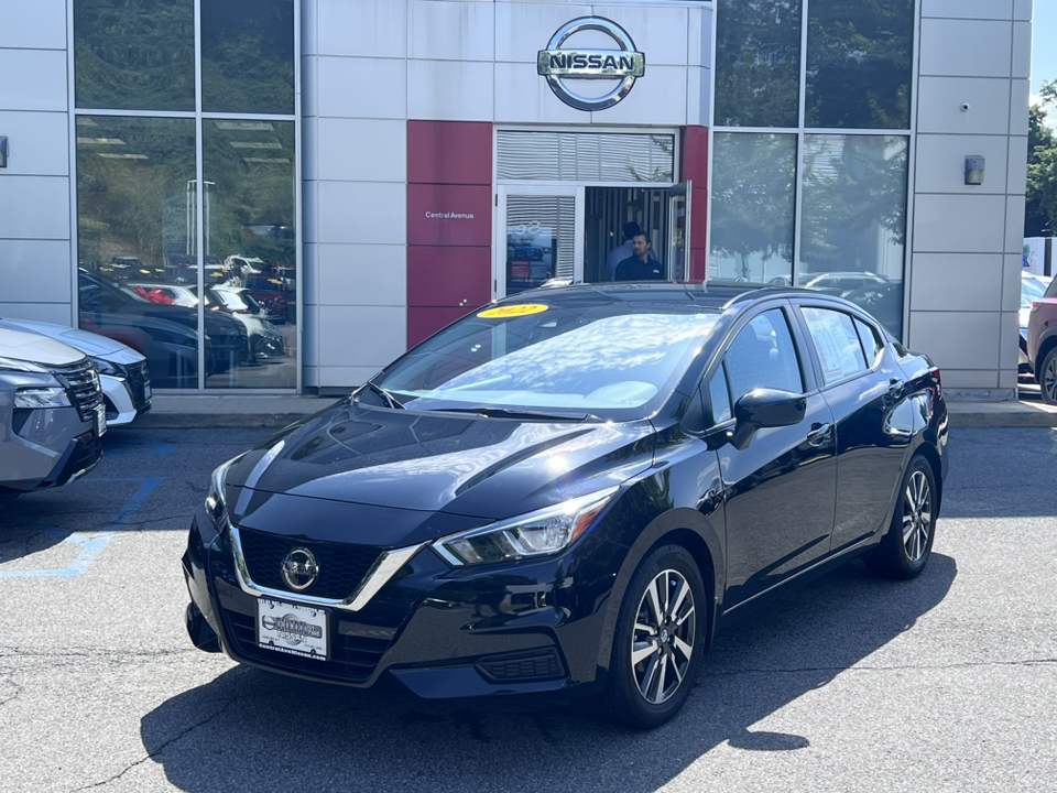 2022 Nissan Versa 1.6 SV 1