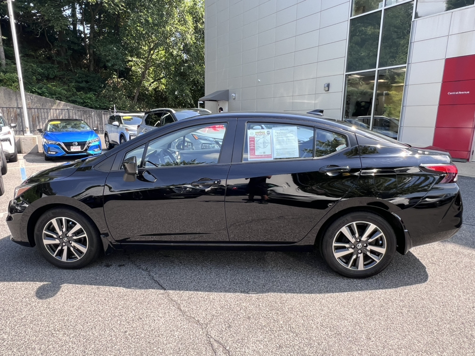 2022 Nissan Versa 1.6 SV 3