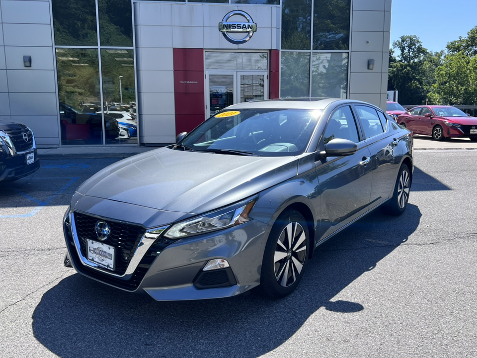 2021 Nissan Altima 2.5 SV 1