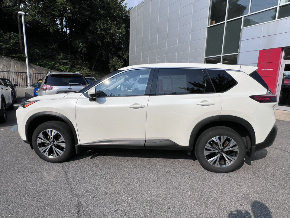 2021 Nissan Rogue SV 3