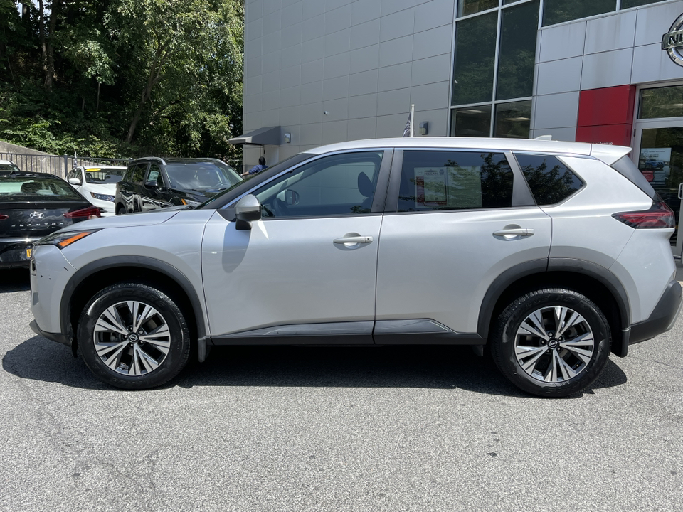 2022 Nissan Rogue SV 2