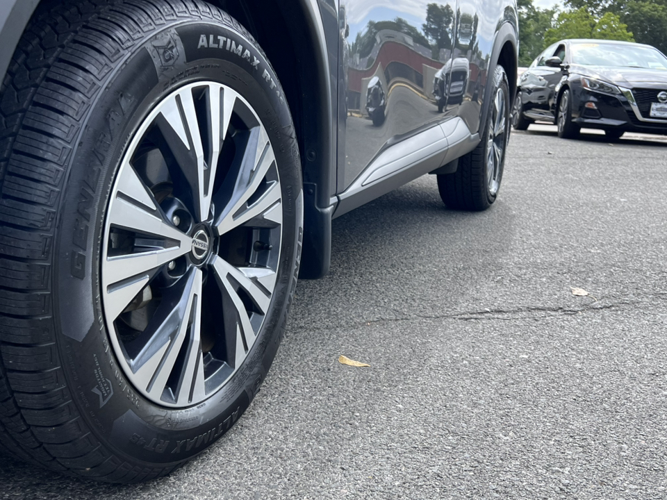 2021 Nissan Rogue SV 11