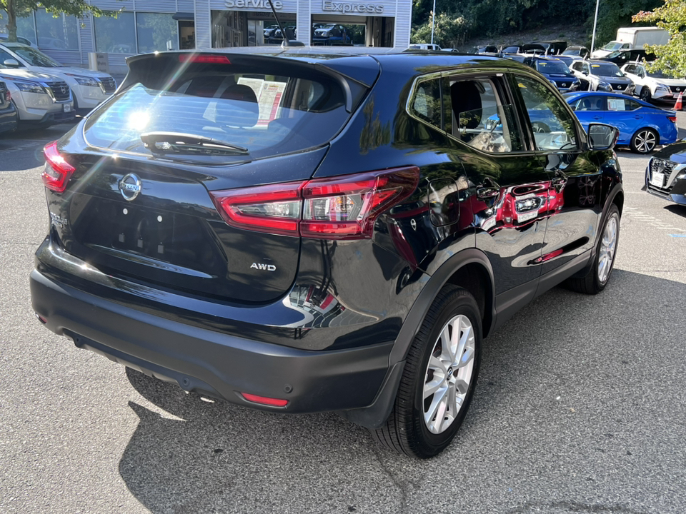 2021 Nissan Rogue Sport S 6