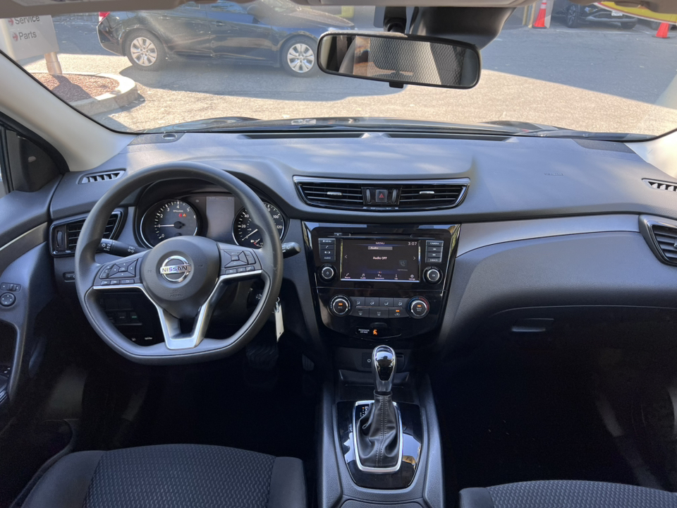 2021 Nissan Rogue Sport S 12