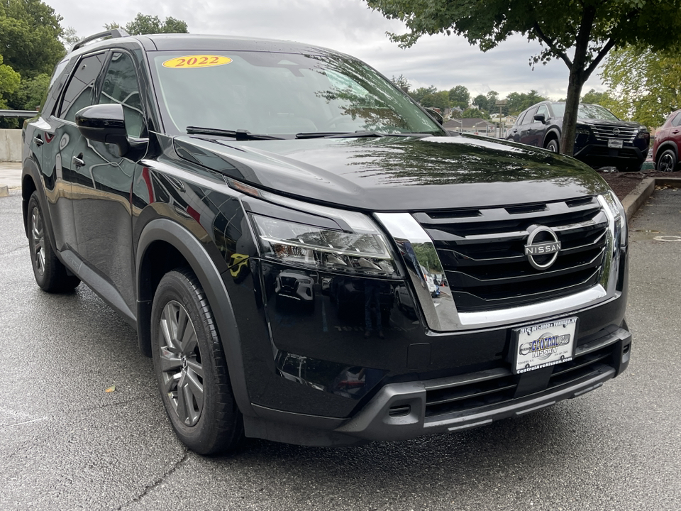 2022 Nissan Pathfinder SV 7