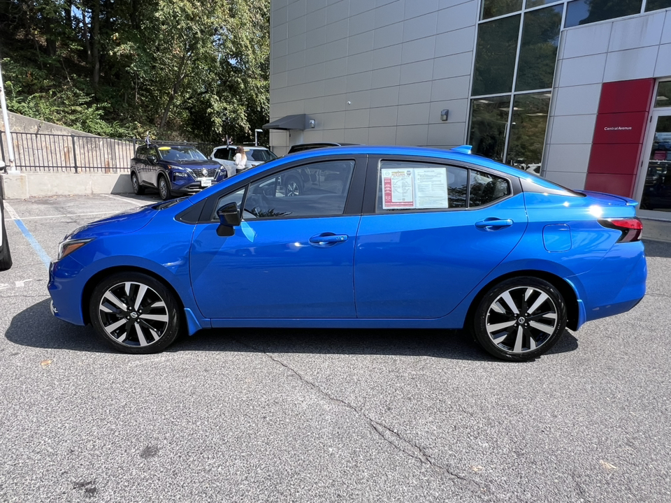 2022 Nissan Versa 1.6 SR 3