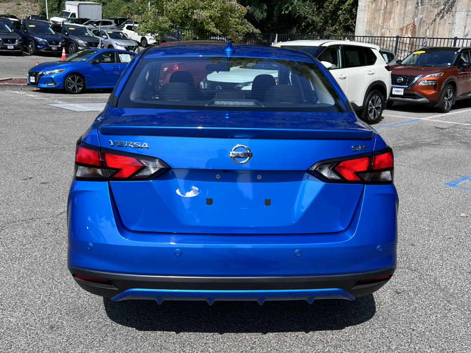 2022 Nissan Versa 1.6 SR 5