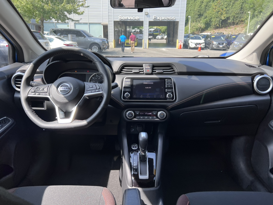 2022 Nissan Versa 1.6 SR 13