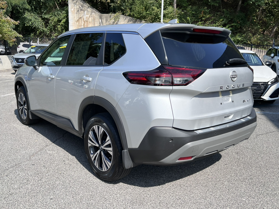 2022 Nissan Rogue SV 4