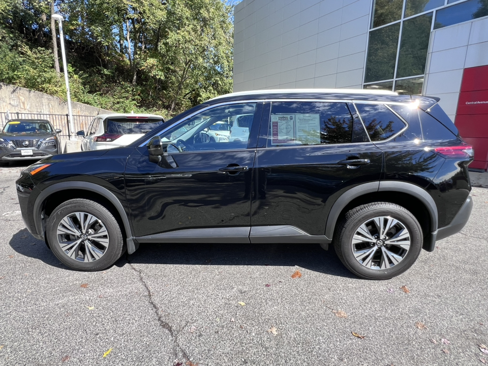 2021 Nissan Rogue SV 3