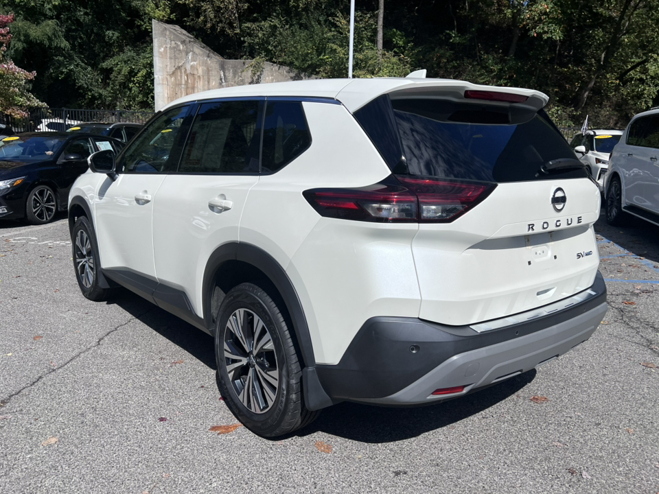 2021 Nissan Rogue SV 4