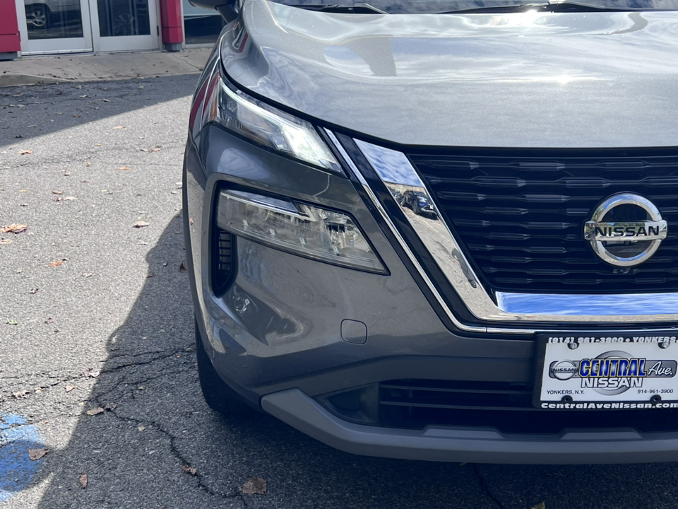 2021 Nissan Rogue SV 8