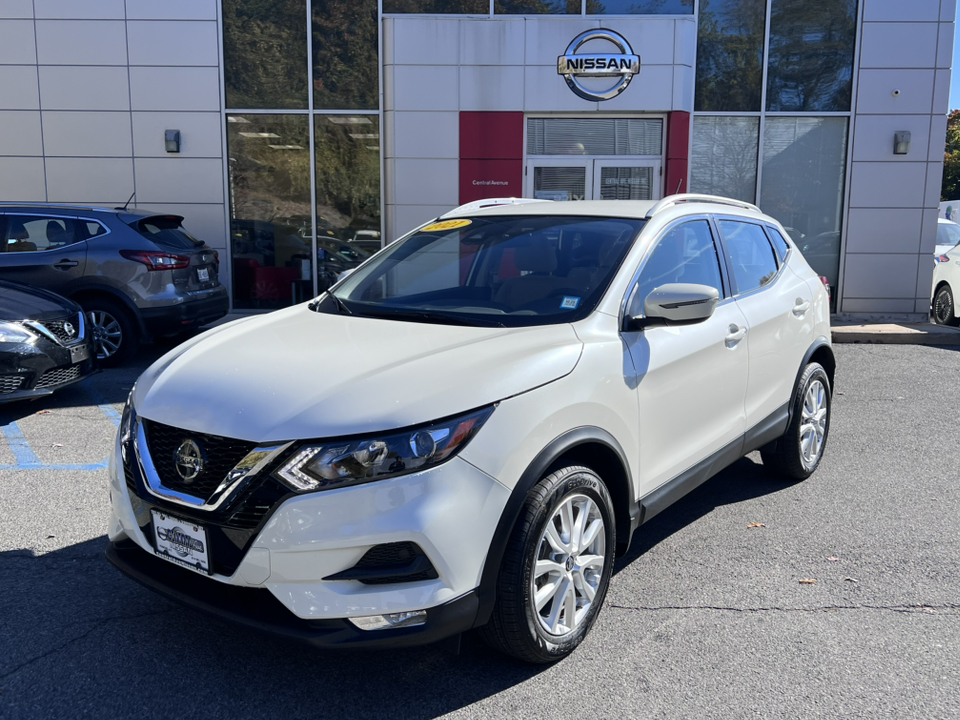 2021 Nissan Rogue Sport SV 1