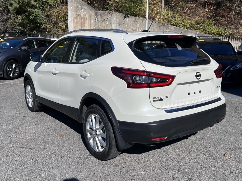 2021 Nissan Rogue Sport SV 4