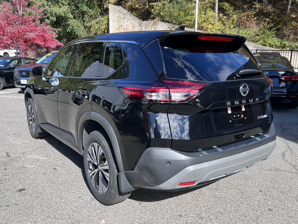 2021 Nissan Rogue SV 4