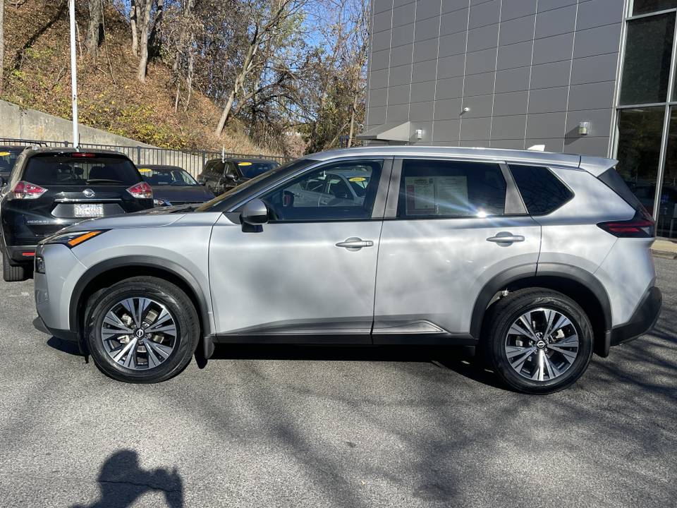 2022 Nissan Rogue SV 3