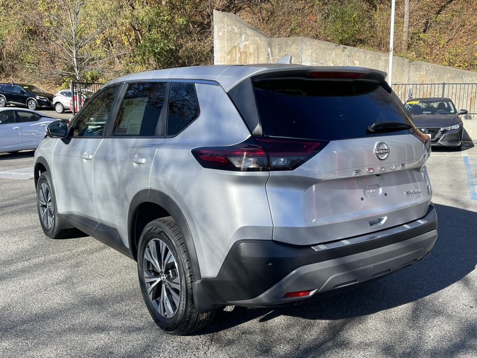 2022 Nissan Rogue SV 4