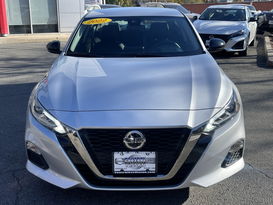 2022 Nissan Altima 2.5 SR 2