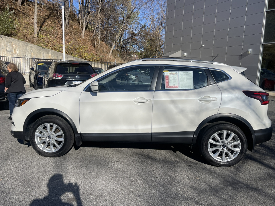 2021 Nissan Rogue Sport SV 3