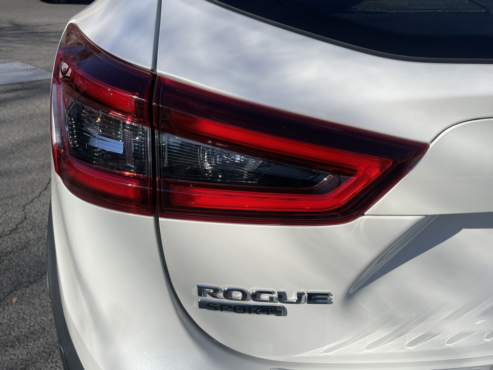 2021 Nissan Rogue Sport SV 31