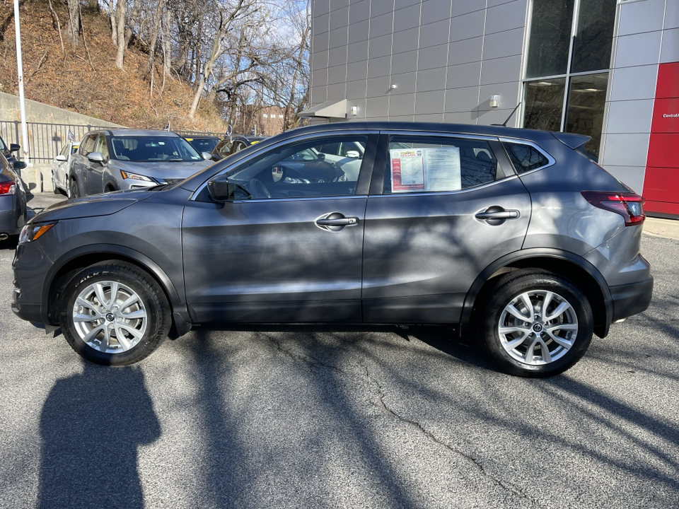 2021 Nissan Rogue Sport S 3