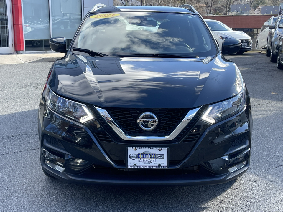 2021 Nissan Rogue Sport SV 2