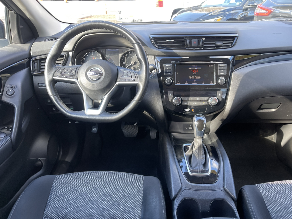 2021 Nissan Rogue Sport SV 10