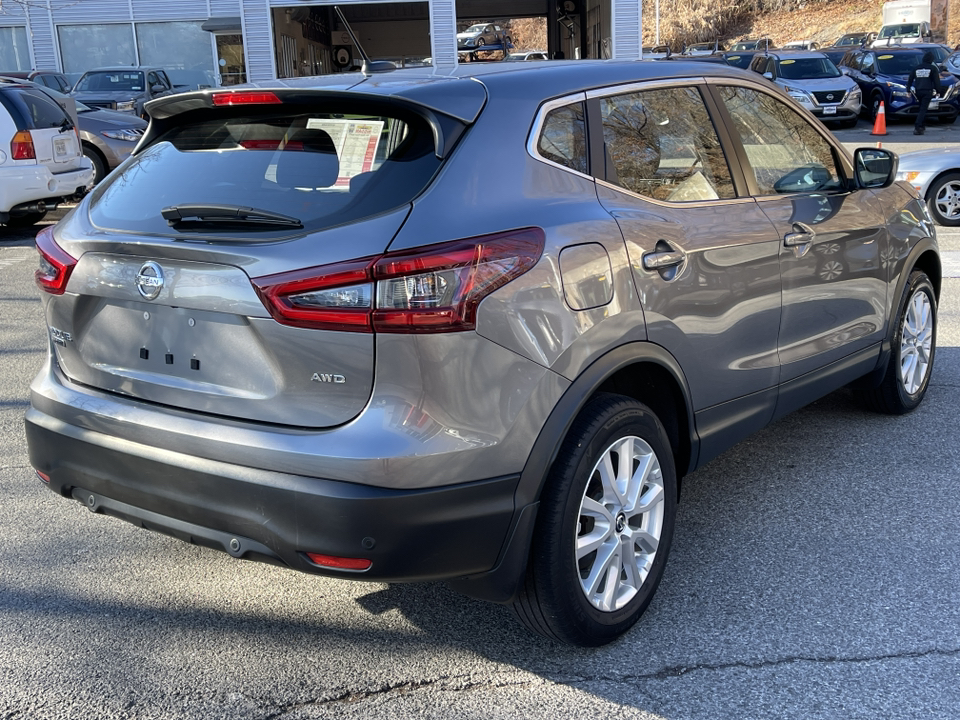 2021 Nissan Rogue Sport S 6