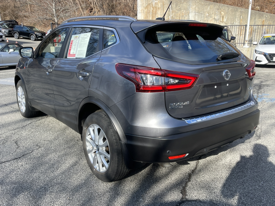 2021 Nissan Rogue Sport SV 4