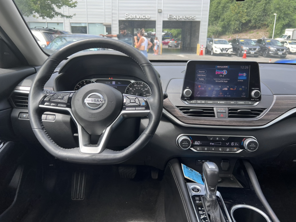 2021 Nissan Altima  14