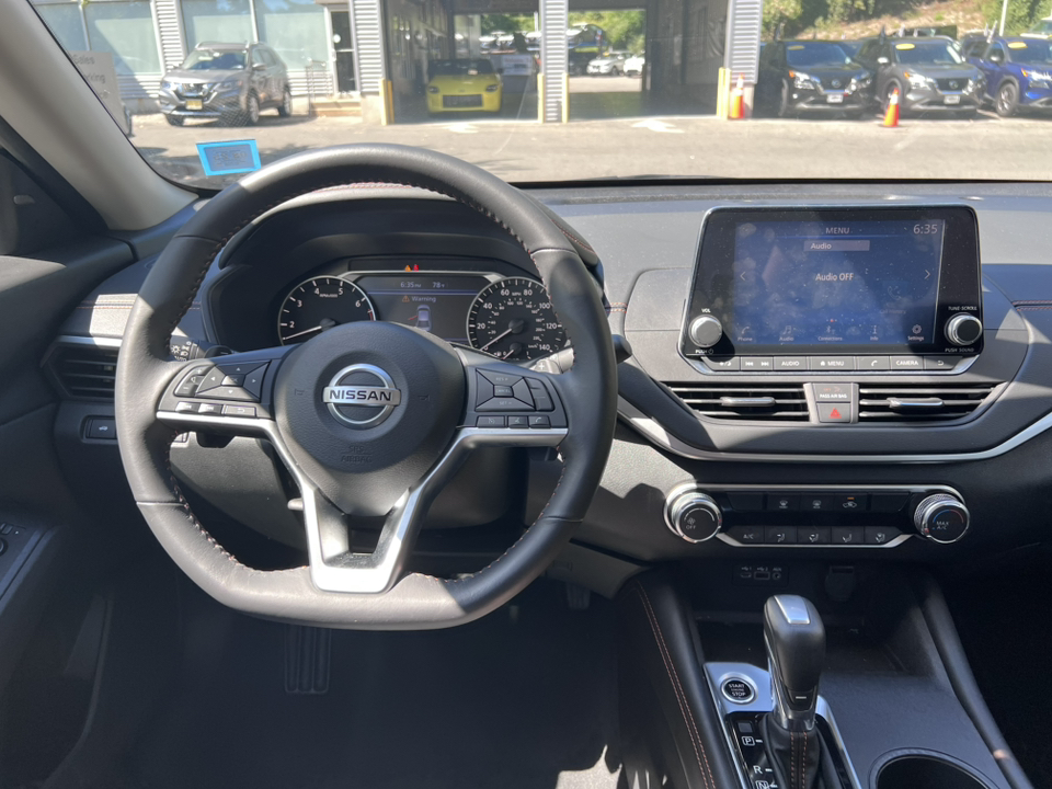 2022 Nissan Altima 2.5 SR 14