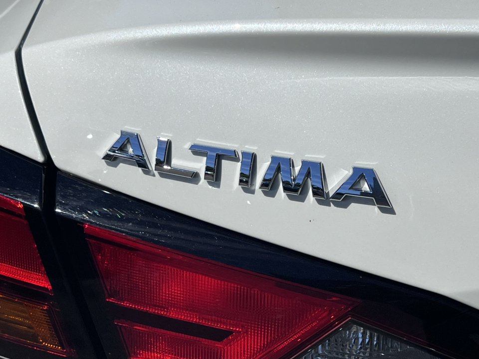 2022 Nissan Altima 2.5 SR 33