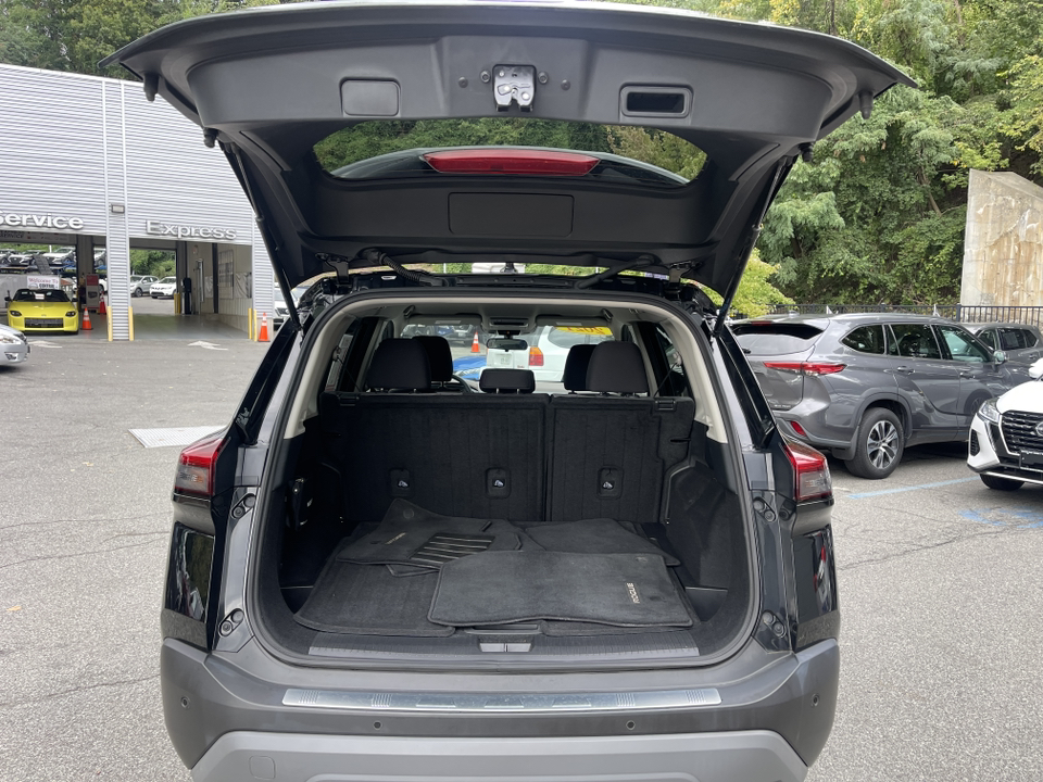 2021 Nissan Rogue SV 28