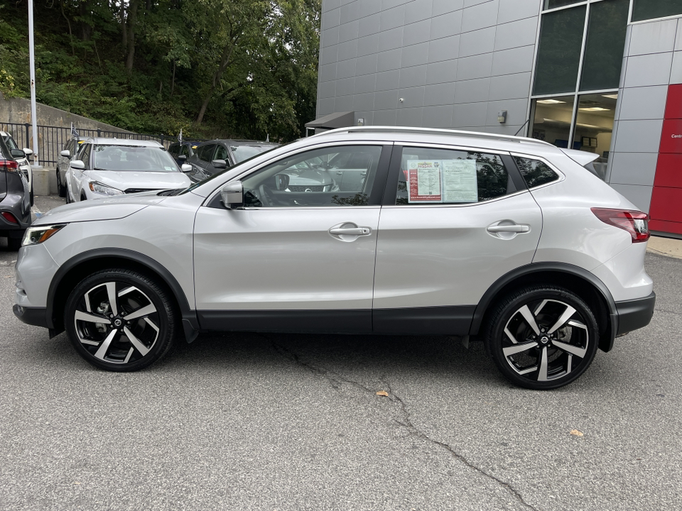 2022 Nissan Rogue Sport SL 3