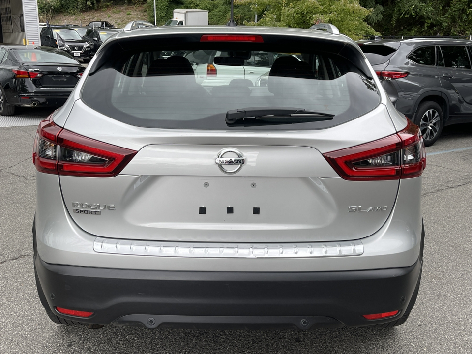 2022 Nissan Rogue Sport SL 5