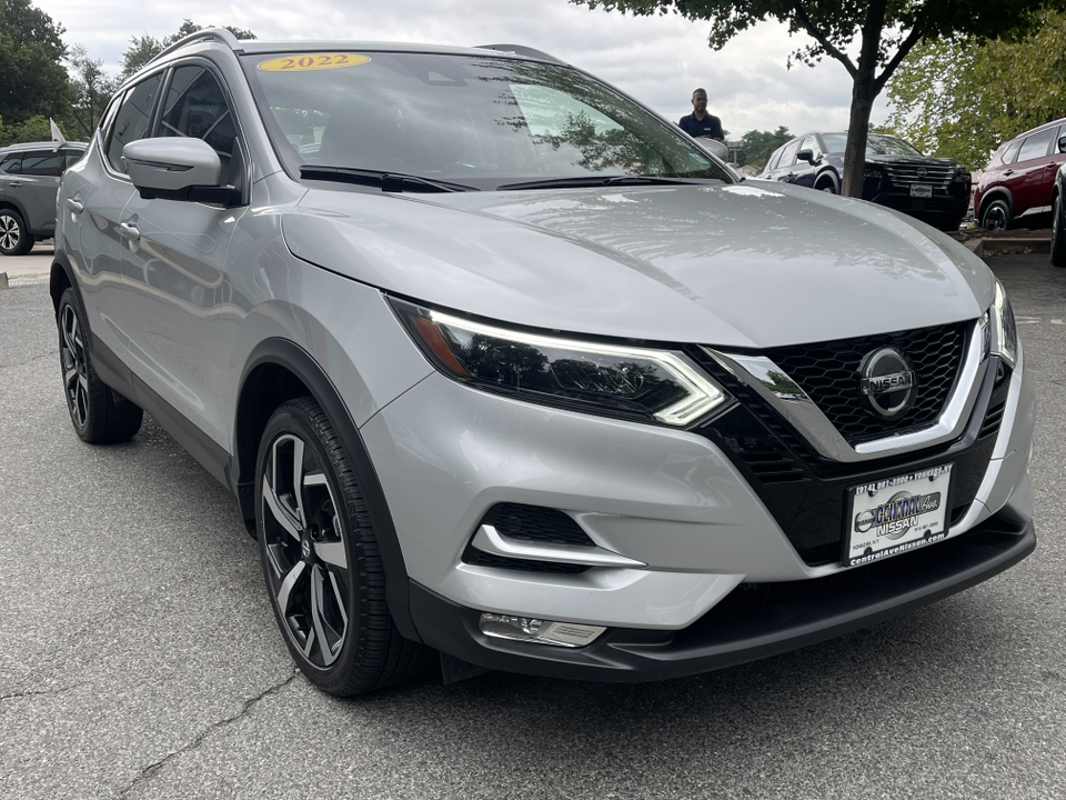 2022 Nissan Rogue Sport SL 8