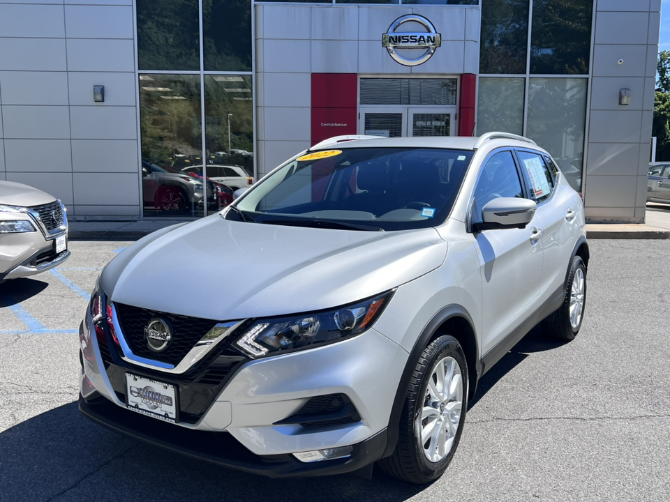 2022 Nissan Rogue Sport SV 1