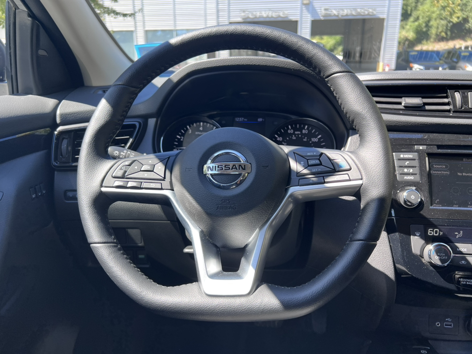 2022 Nissan Rogue Sport SV 15