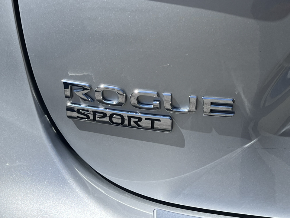 2022 Nissan Rogue Sport SV 33