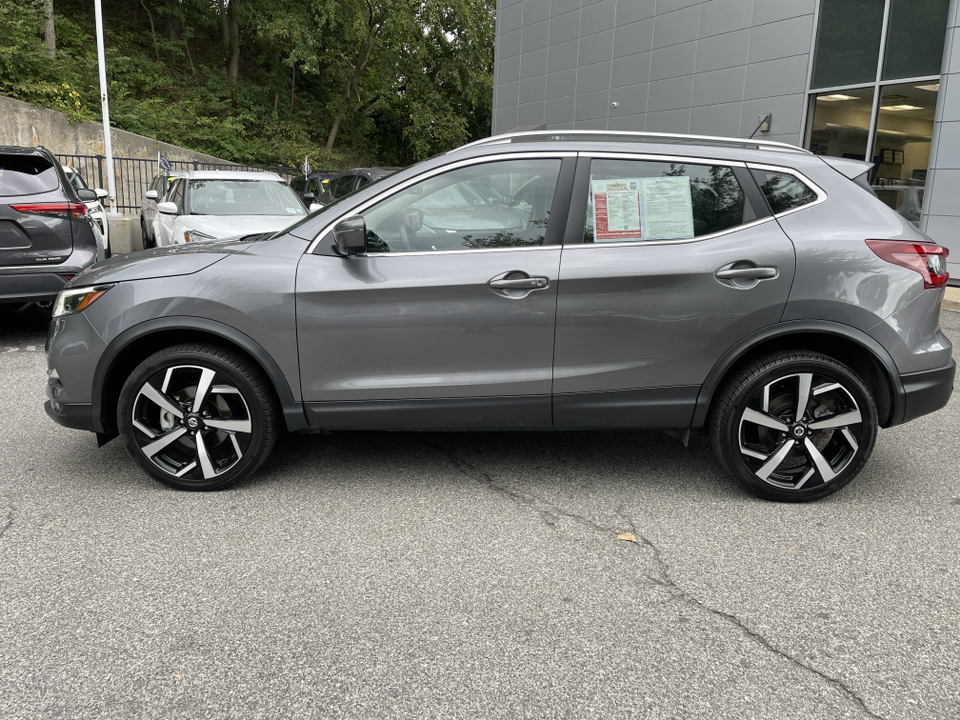 2022 Nissan Rogue Sport SL 3