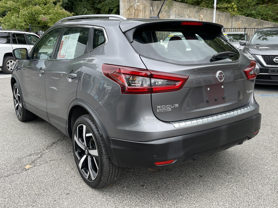 2022 Nissan Rogue Sport SL 4