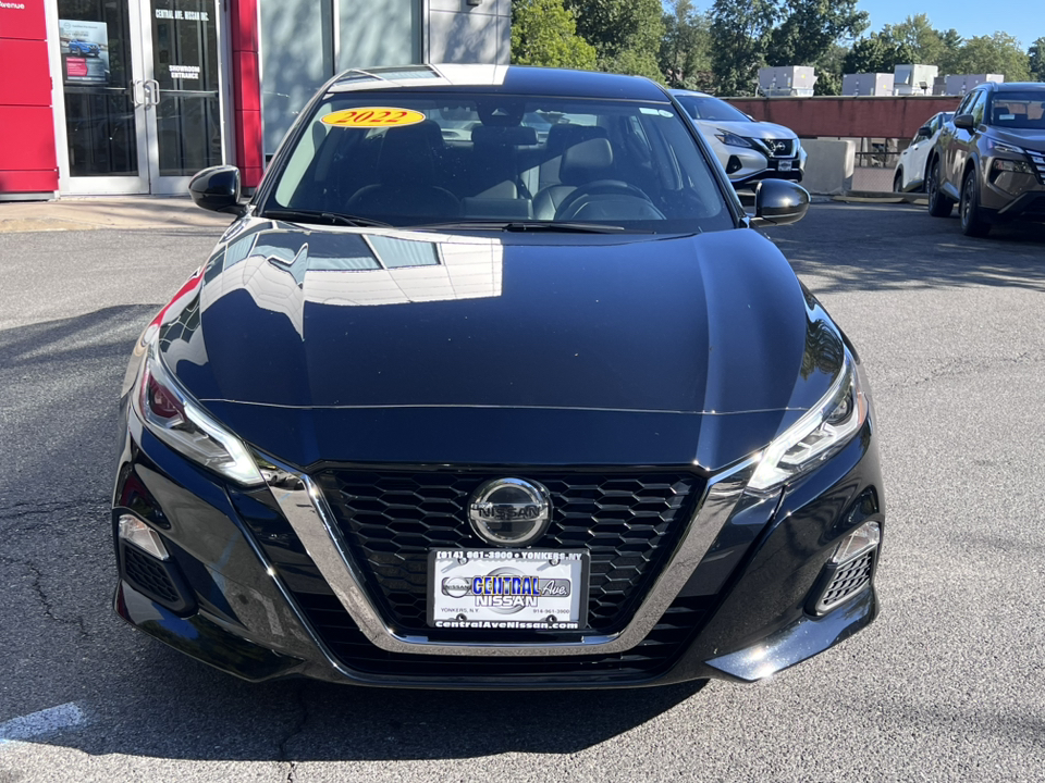 2022 Nissan Altima 2.5 SR 2